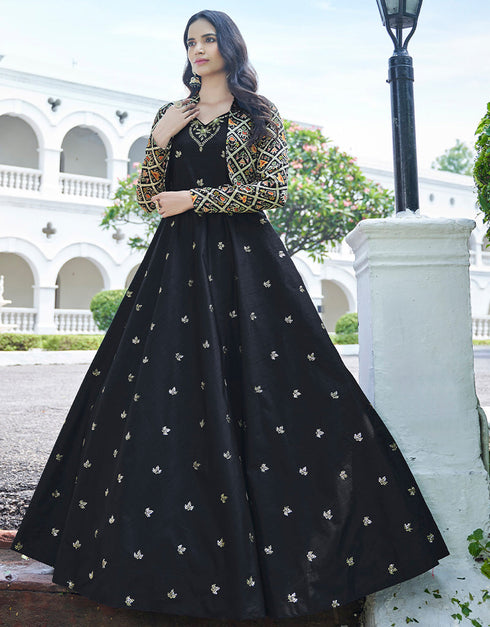Traditional Function Wear Gown Collection Black Cotton Gown Front View