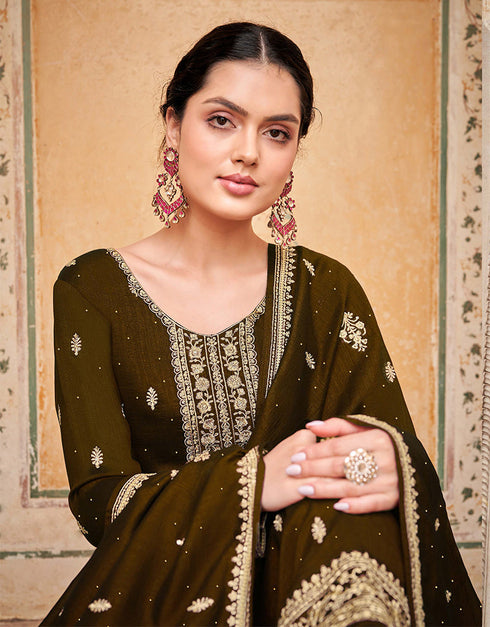 fashionable mehndi real premium silk designer party wear heavy salwar suit collection with mehndi real premium silk rt8976-185075 Close-up View