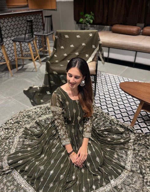 sophisticated mehendi green heavy faux georgette designer wear elementary readymade suit collection with mehendi green cotton rt9012-185248 Back View