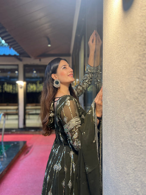 sophisticated mehendi green heavy faux georgette designer wear elementary readymade suit collection with mehendi green cotton rt9012-185248 Side View