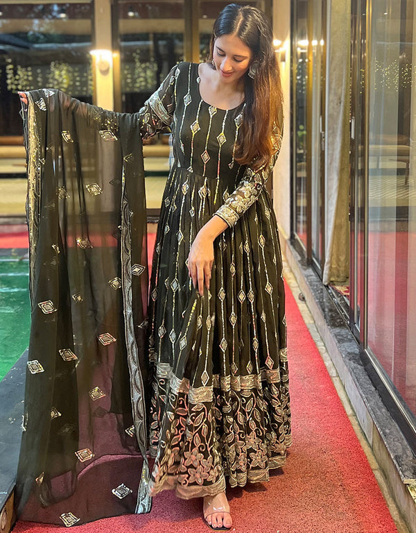 sophisticated mehendi green heavy faux georgette designer wear elementary readymade suit collection with mehendi green cotton rt9012-185248 Front View