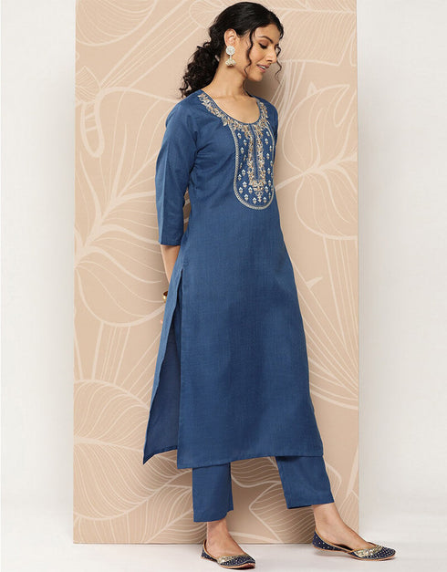 Dusky Blue Blended Cotton Straight Pant Closure View