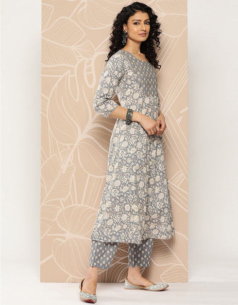 Dusty Grey Pure Cotton Straight Pant Closure View