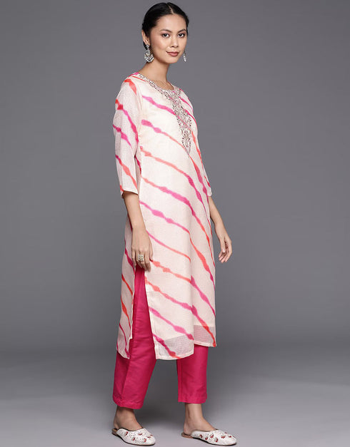 Sweet Pink Cotton Blend Straight Pant Closure View