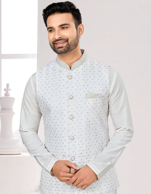 Readymade Men's traditional wear Off White Kurta Mukti Lucknowni Jaq Pant Close-up View