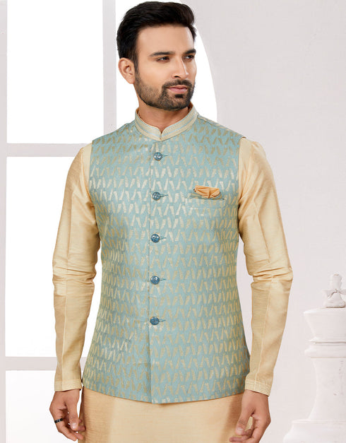 Readymade Men's traditional wear C. Green Kurta Kasab Jari Pant Close-up View