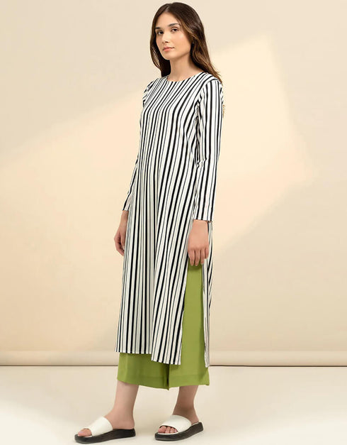 Vista White Kurti Top Closure View