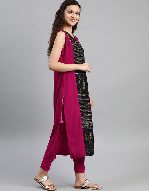 Pink And Black Crepe Suit Pant Closure View