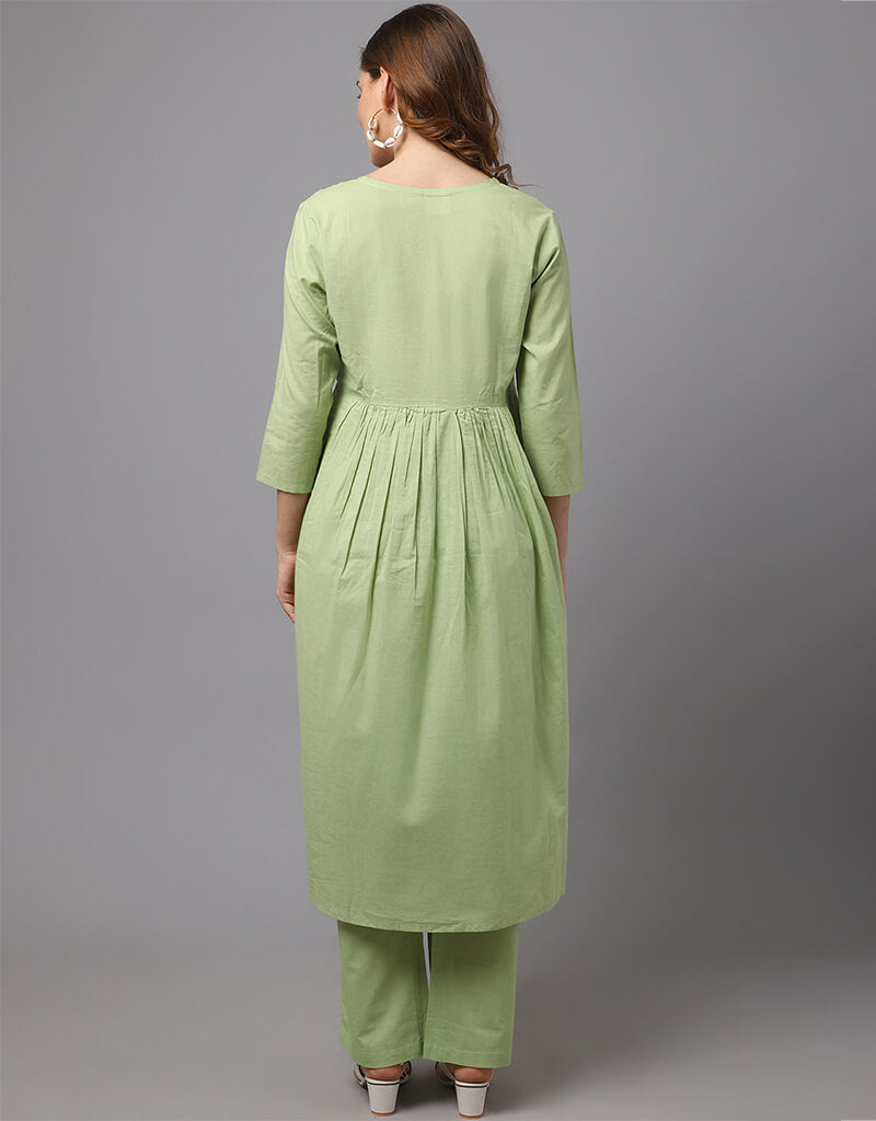 Off White & Green Slit Style Pant Style Salwar Suit