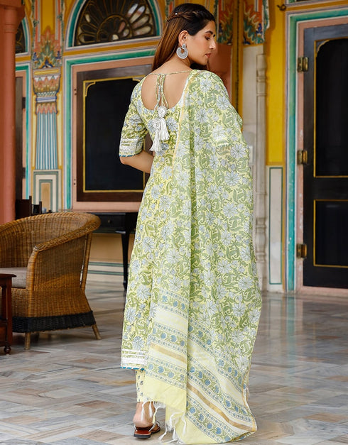 Light Pista Cotton Straight Pant Closure View