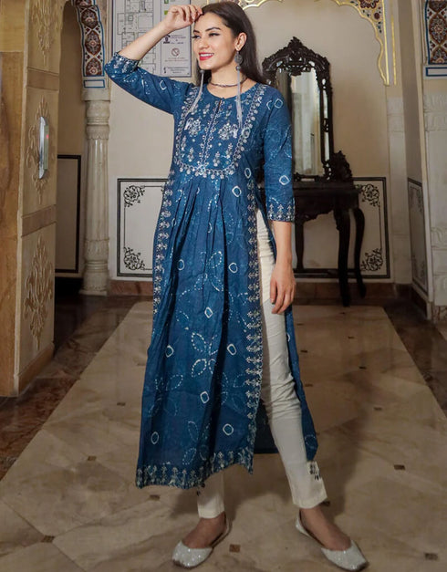 Blue Cotton Straight Pant Closure View