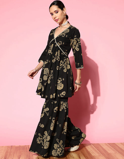 Black Crepe Suit Sharara Closure View