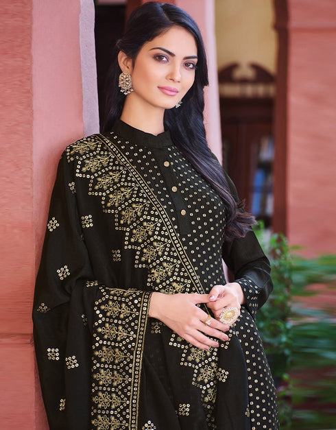 Black Pant style Suit Faux Georgette Salwar Kameez in Embroidery, Sequins & Lace Work Closure View