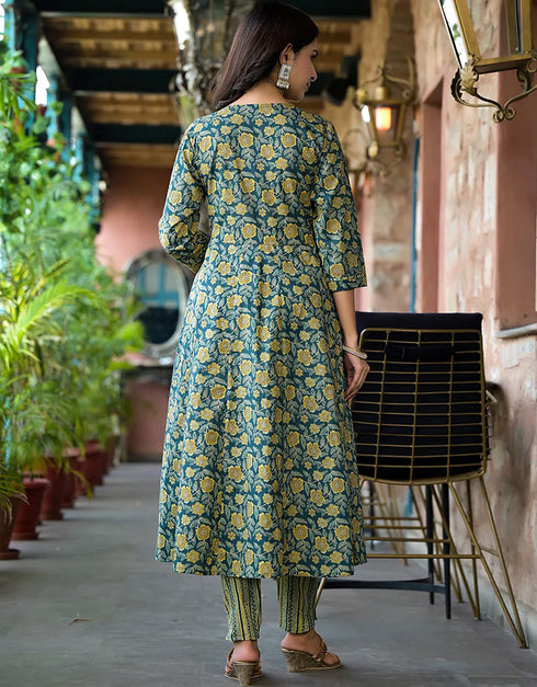 Kurta Trouser With Dupatta Set Multi Pure Cotton Pant Anarkali Close-up View