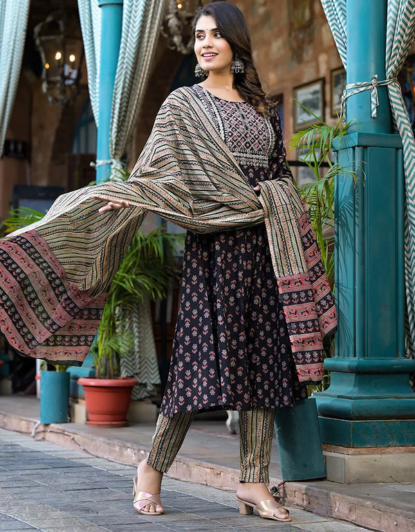 Anarkali Floral Thread Work Kurta Trouser With Dupatta Set Black Pure Cotton Pant Anarkali Front View