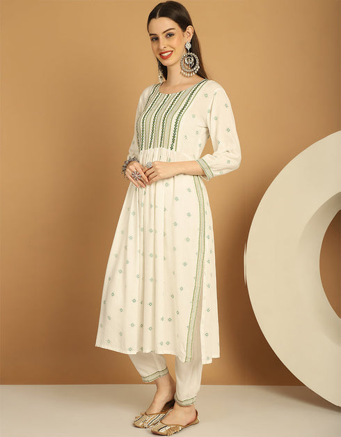 Trendy Top Bottom Dupatta Set Off White Rayon Pant Straight Close-up View