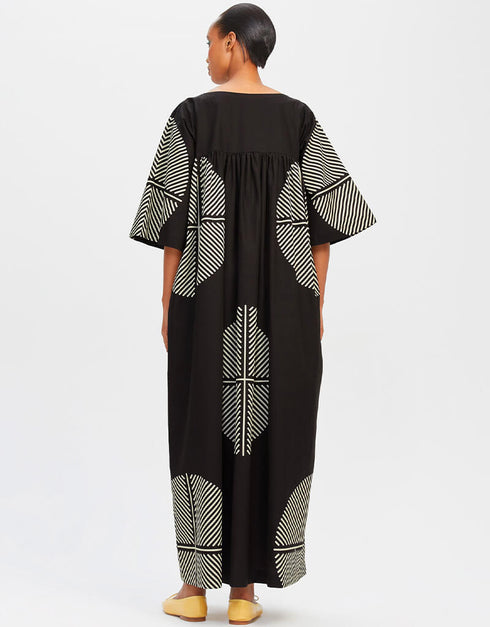 Black & White Poly Rayon Cotton Kaftan Closure View