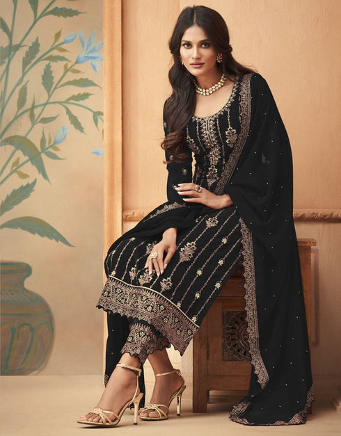 Sea Green Pant style Straight Faux Georgette Salwar Kameez in Embroidery, Stone & Lace Work Closure View