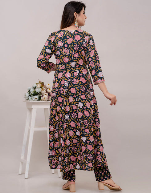Trendy Wear Heavy Rayon Cotton Readymade Suit Green Rayon Cotton Pant Anarkali Close-up View