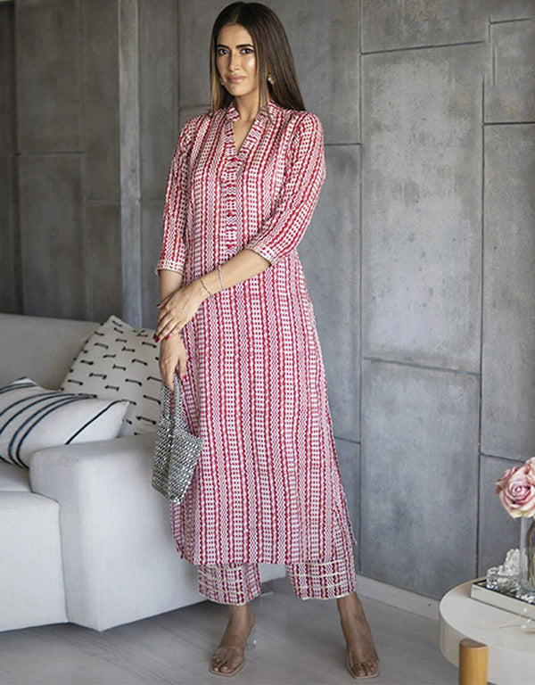 stylish maroon red pure maslin designer pure maslin heavy digital print kurti & plazzo straight design pant uc-aayaa2001 Front View