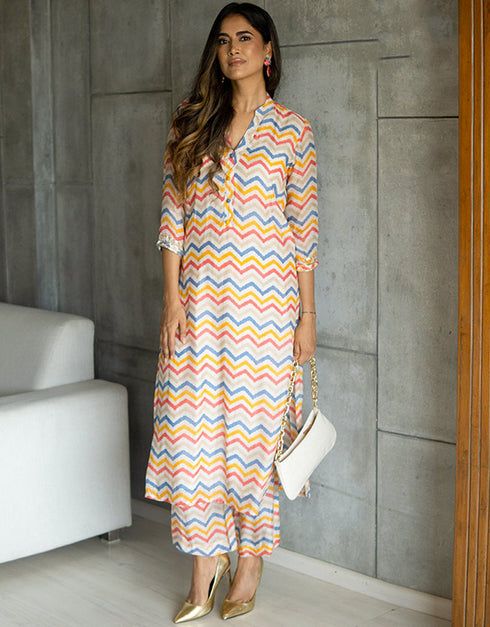 chic multi pure maslin designer pure maslin heavy digital print kurti & plazzo straight design pant uc-aayaa2002 Close-up View