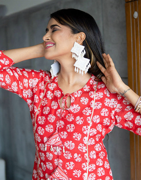 trendy red pure maslin designer pure maslin heavy digital print kurti & plazzo straight design pant uc-aayaa2003 Back View