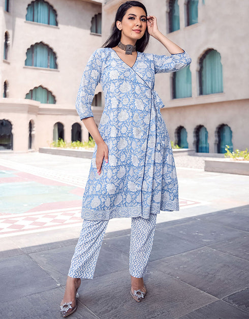 chic sky blue pure maslin all season designer pure maslin heavy digital print sky blue kurti & bottom straight design pant uc-aayaa7005 Close-up View
