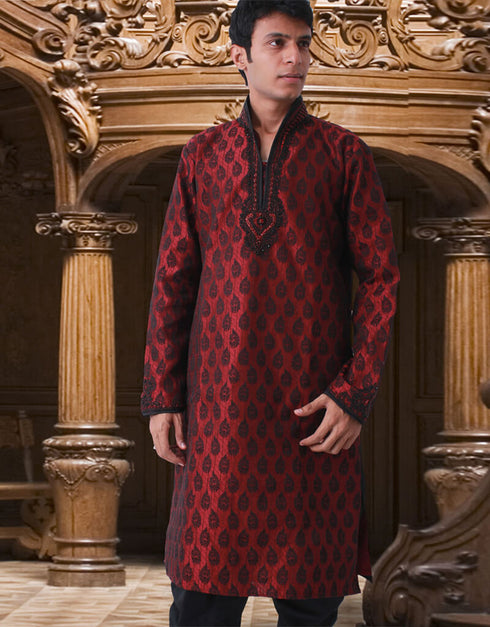 Maroon Kurta Kela Brocade Chudidaar