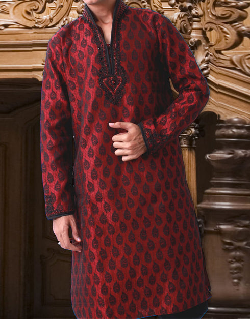 Maroon Kurta Kela Brocade Chudidaar Closure View