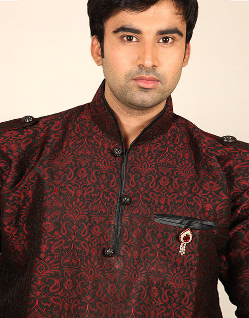 Maroon Kurta Kela Brocade Chudidaar Closure View