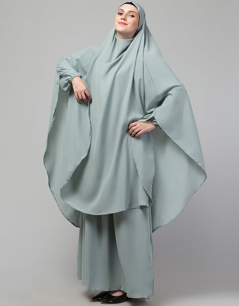 Modern 3 pcs set of Abaya Khimer and Nose piece In Green Variation Views