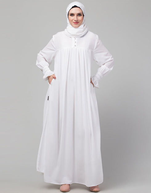Trendy White Pleats at chest Smoking Sleeve Casual Abaya Close-up View