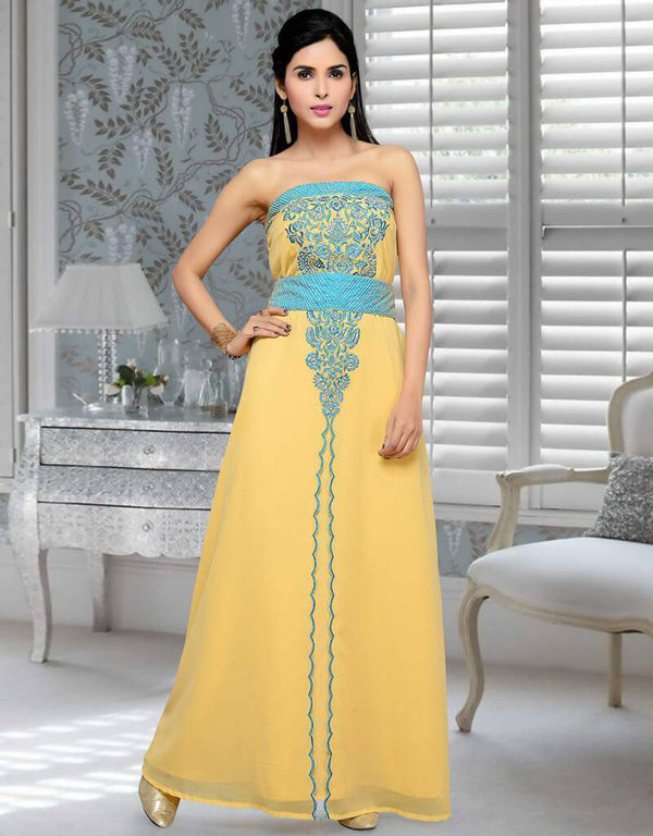 fustan with embroidery