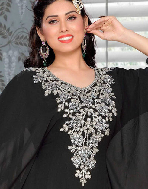 Smart Embroidered Farasha Kaftan