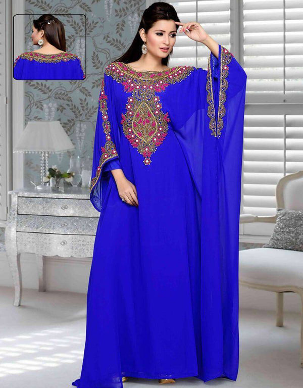 Women kaftan in work