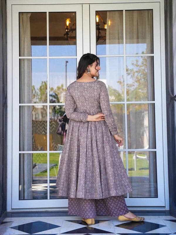 Mauve Cotton Silk Anarkali Dress 191543 Purple Heavy Digital Print Work RT9972-191543 – Arabic attire Mauve Cotton Silk Anarkali Dress 191543 Purple Heavy Digital Print Work RT9972-191543 – Arabic attire