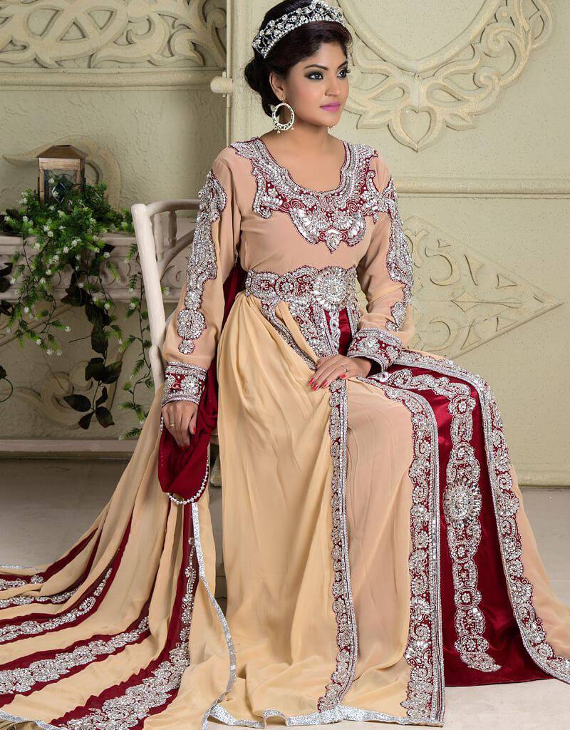 Outfit Raja Arab Arabic wedding clothes | Honestweddingadvice.com